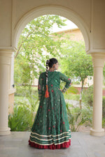 Bandhni Design Shrug With Butta Patch