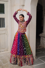 Georgette Print And Gamthi Embellished Work