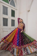 Georgette Print And Gamthi Embellished Work